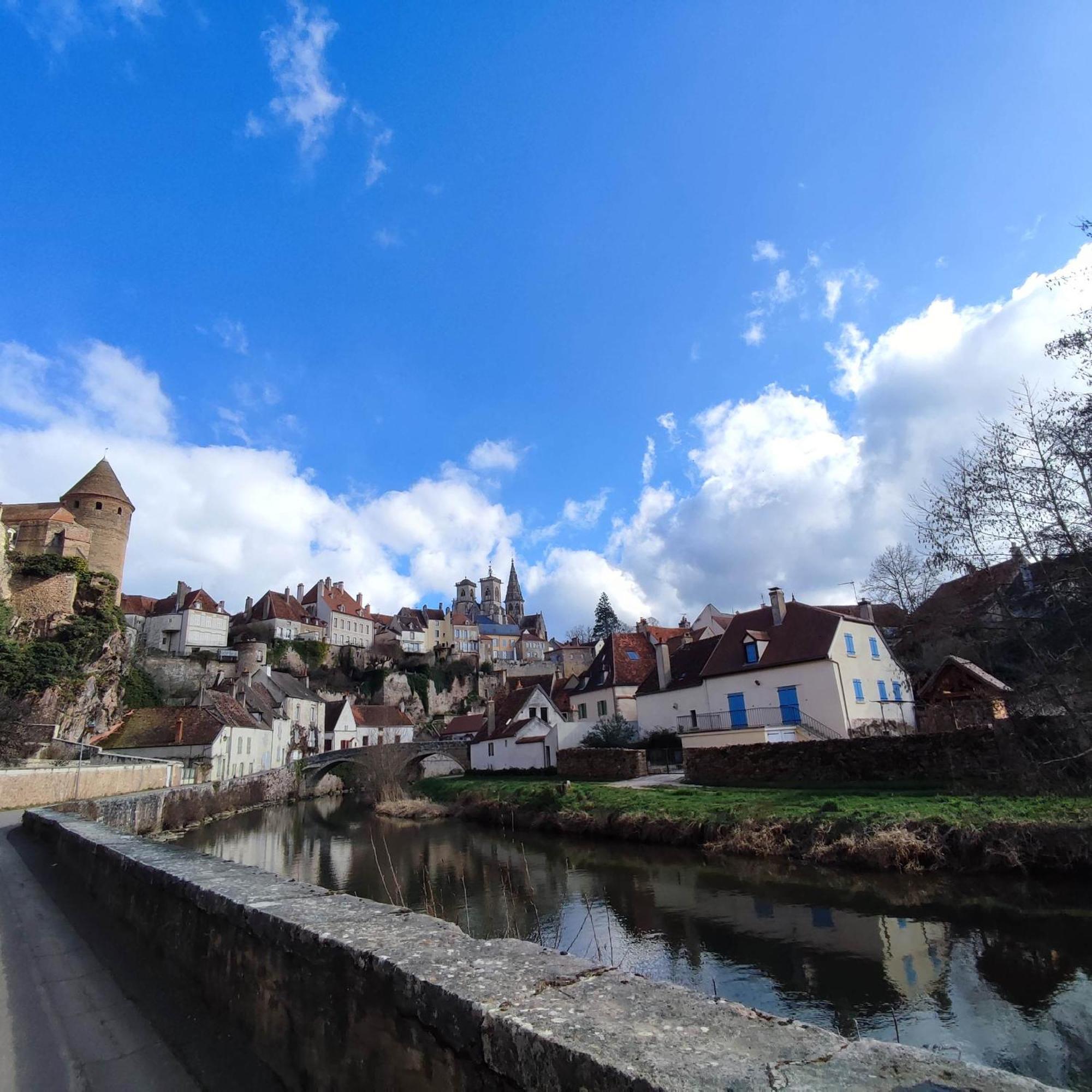 Locn'Roll Apartman Semur-en-Auxois Kültér fotó