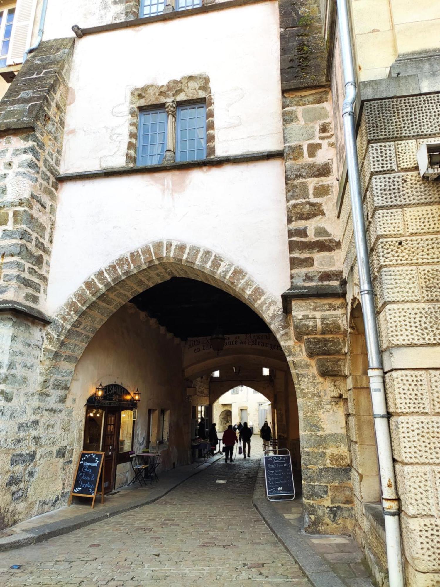 Locn'Roll Apartman Semur-en-Auxois Kültér fotó